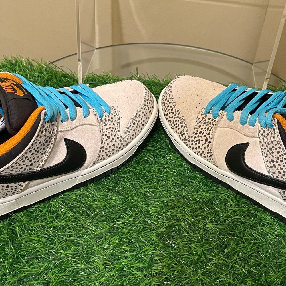 Nike Kids' Speckled Black and White Sneakers with Blue Laces - Picture 5 of 7